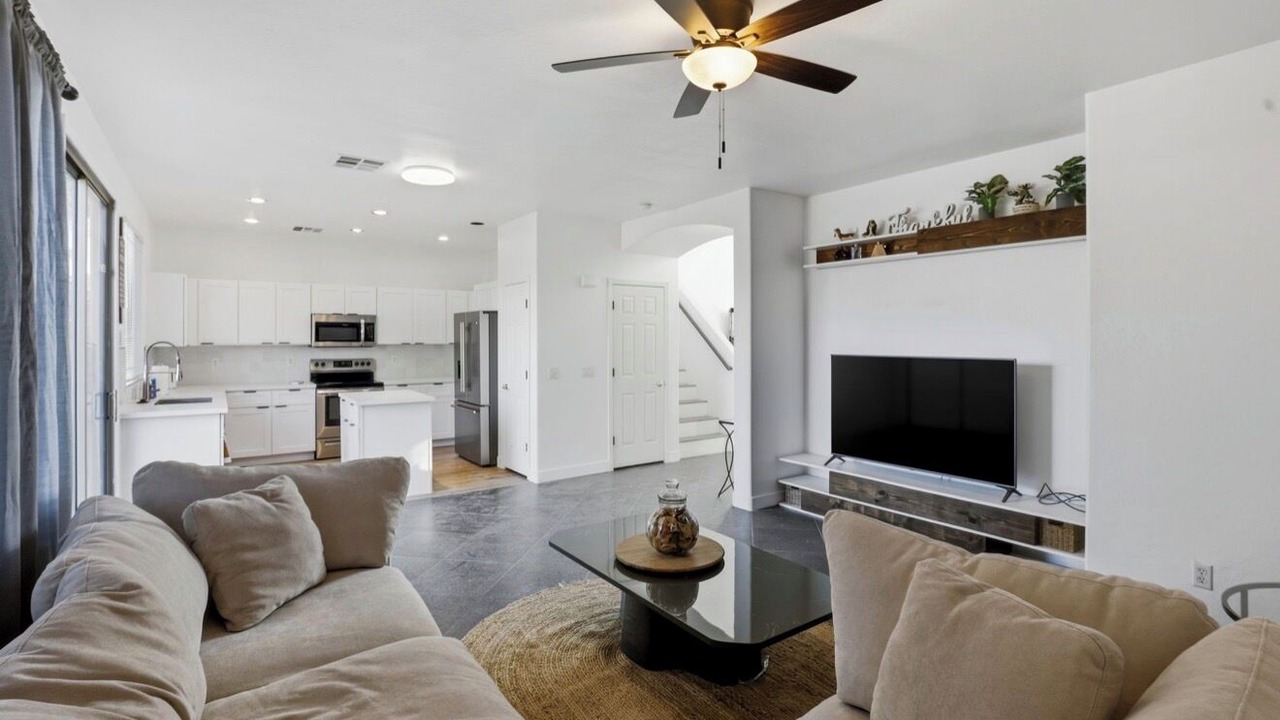 Photo of Livingroom in Ironwood Estates