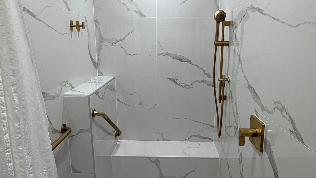 Photo of Bathroom in Palmhurst