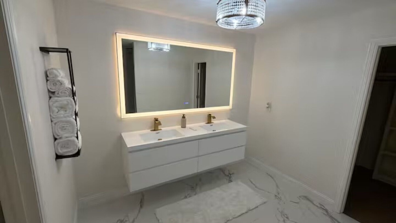 Photo of Bathroom in Palmhurst