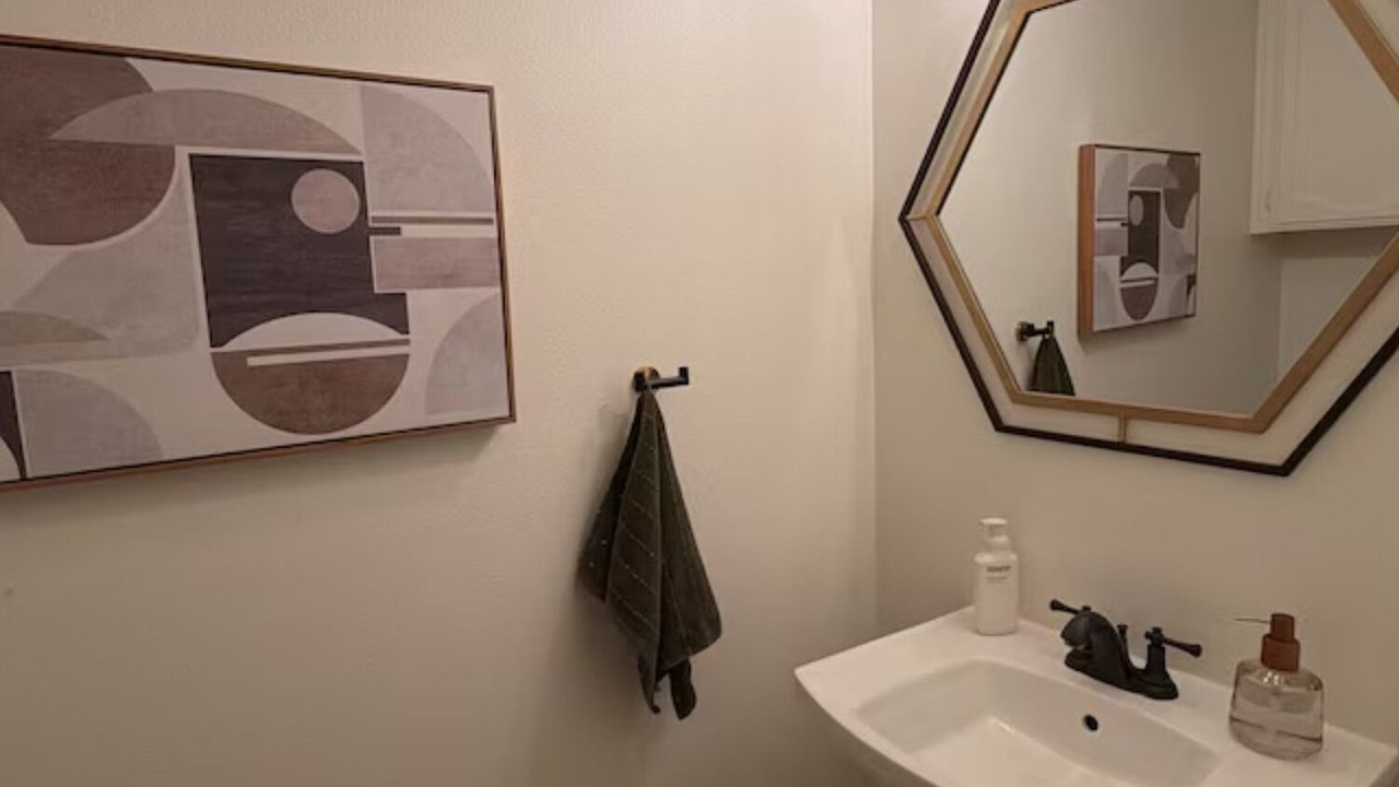 Photo of Bathroom in Palmhurst
