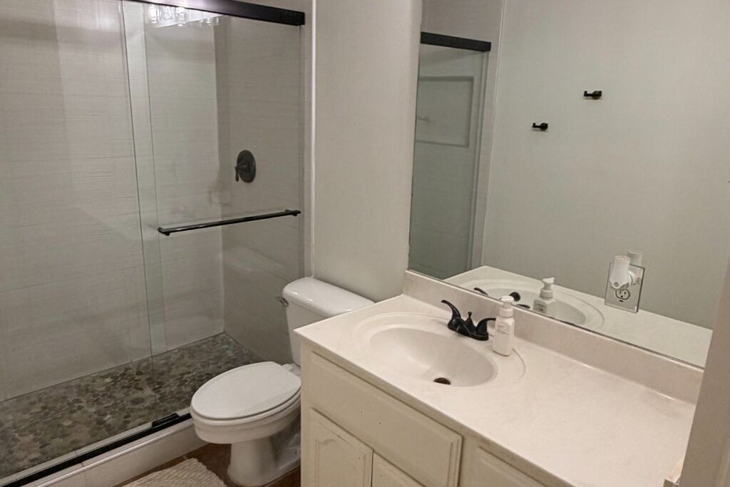 Photo of Bathroom in Palmhurst