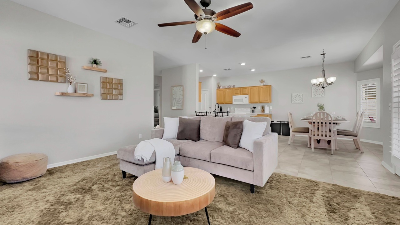 Photo of Livingroom in Springfield Lakes