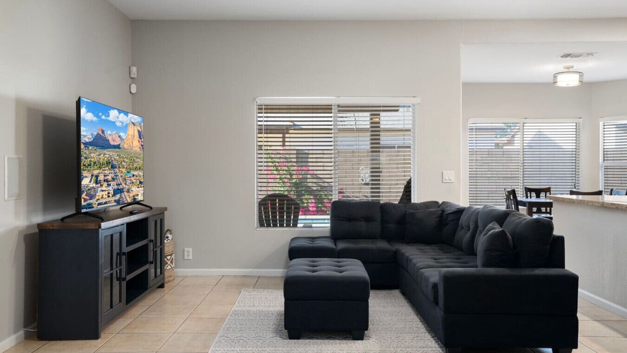 Photo of Livingroom in Maryvale Village