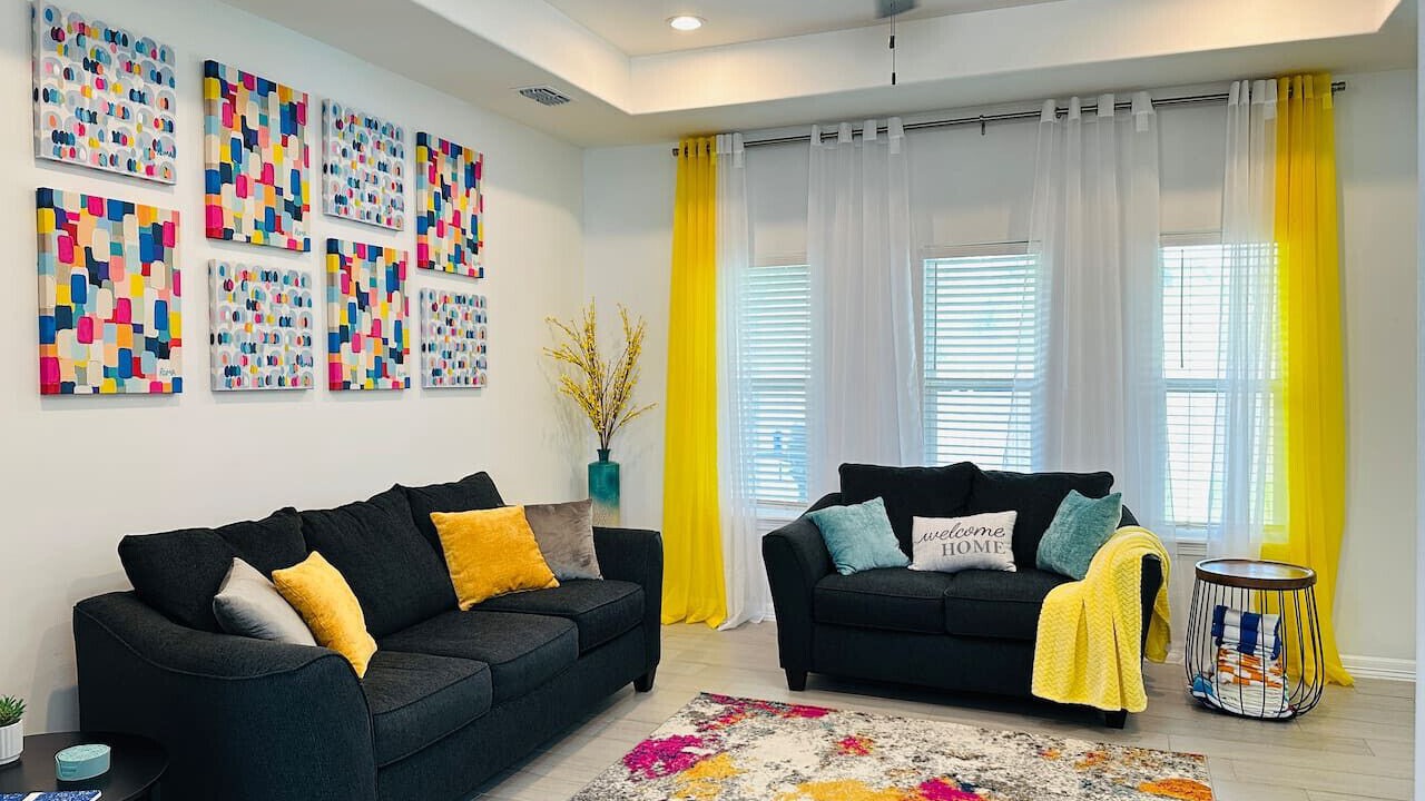 Photo of Livingroom in Brownsville