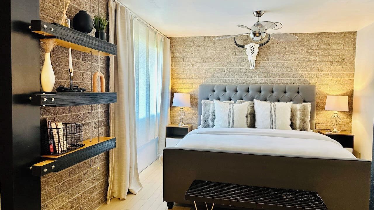 Photo of Bedroom in Entertainment District