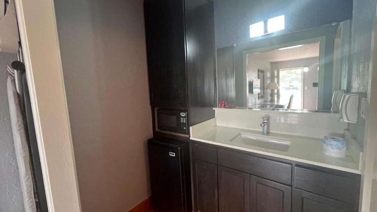 Photo of Bathroom in Brownsville