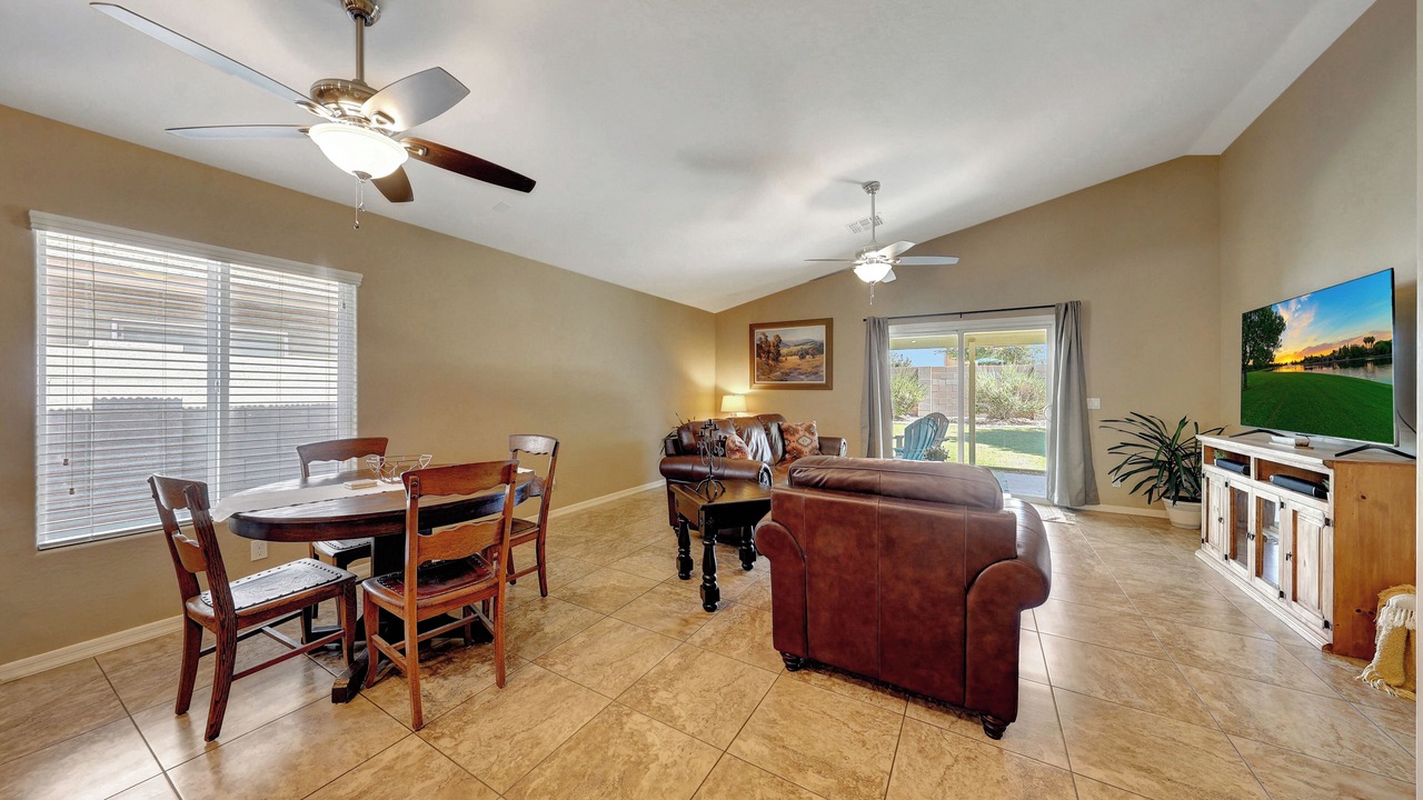 Photo of Livingroom in Laveen Village