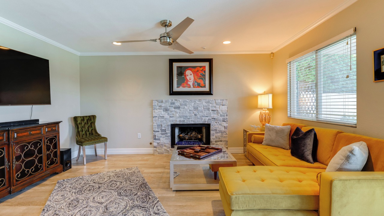 Photo of Livingroom in Lakewood