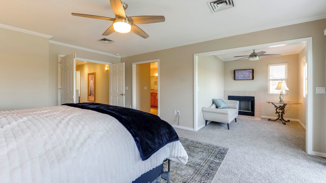 Photo of Bedroom in Lakewood