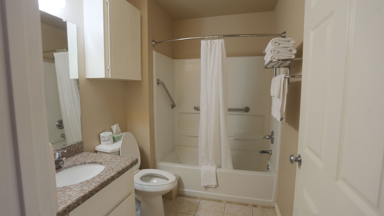 Photo of Bathroom in Donna