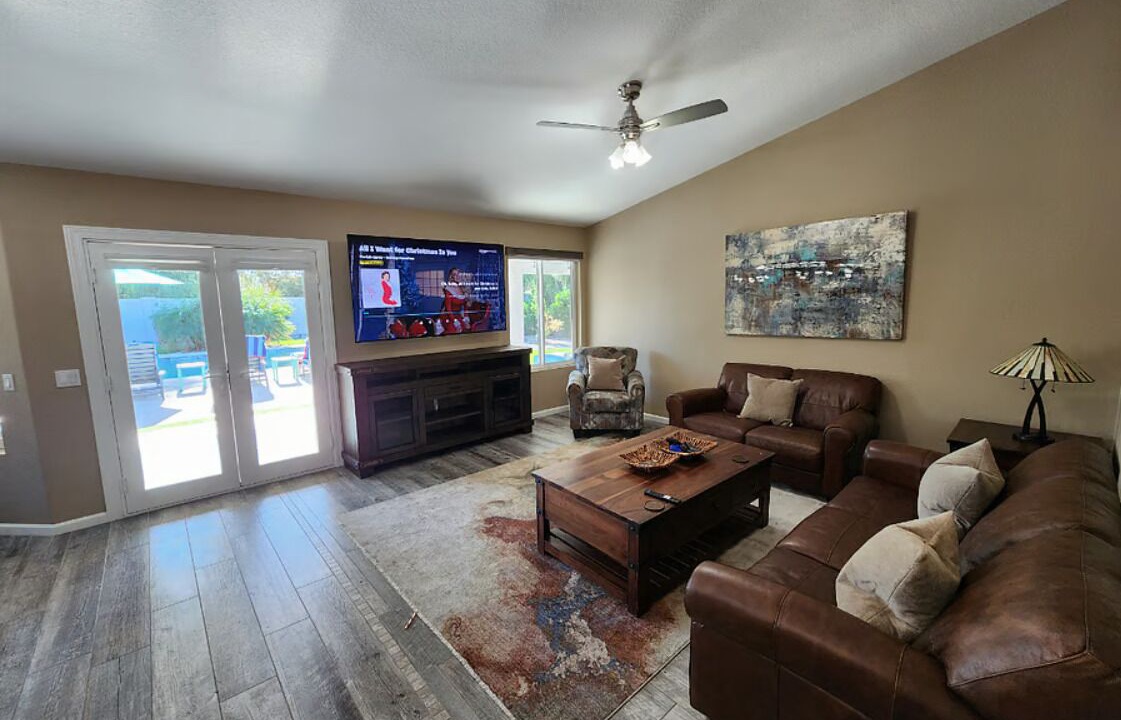 Photo of Livingroom in Oakwood