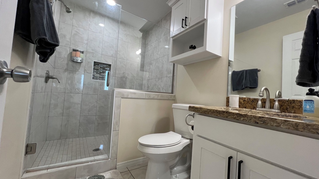 Photo of Bathroom in Brownsville