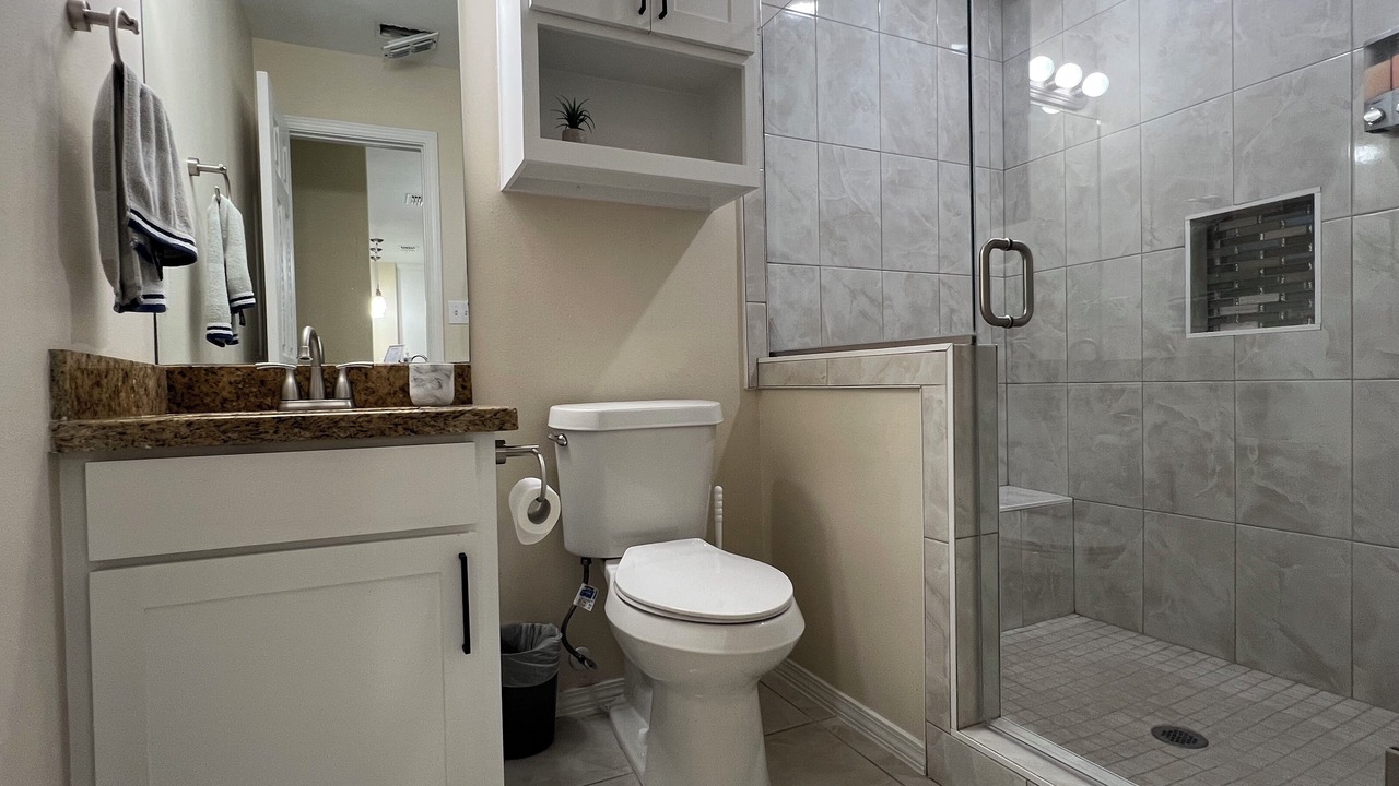 Photo of Bathroom in Brownsville