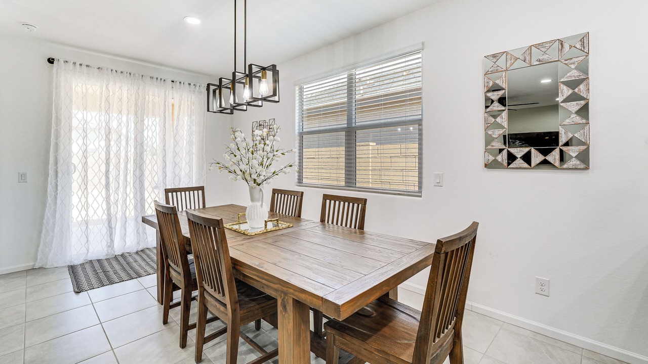 Photo of Livingroom in North Gateway