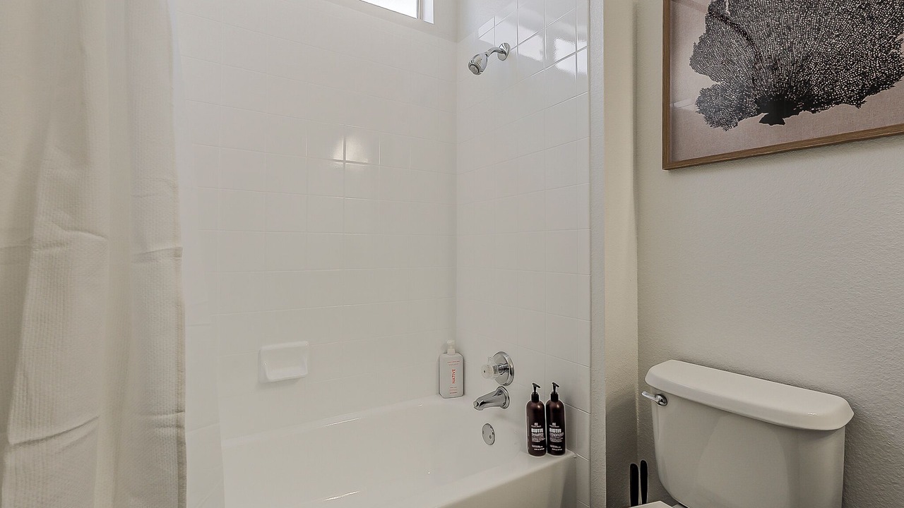 Photo of Bathroom in McDowell Mountain Apartments