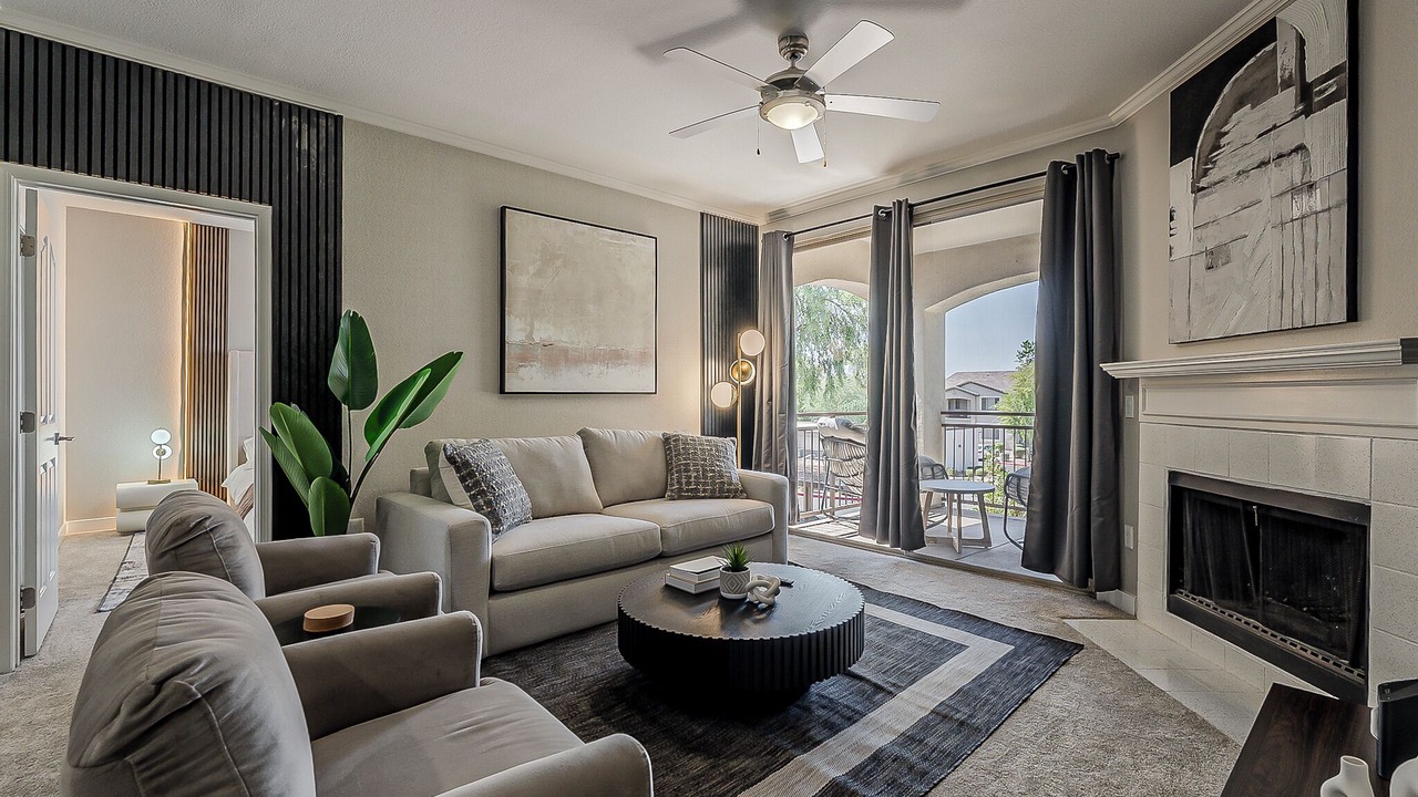 Photo of Livingroom in McDowell Mountain Apartments