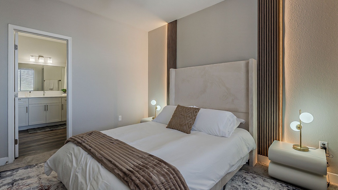 Photo of Bedroom in McDowell Mountain Apartments