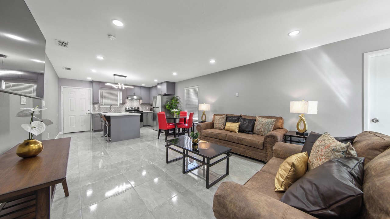 Photo of Livingroom in Brownsville