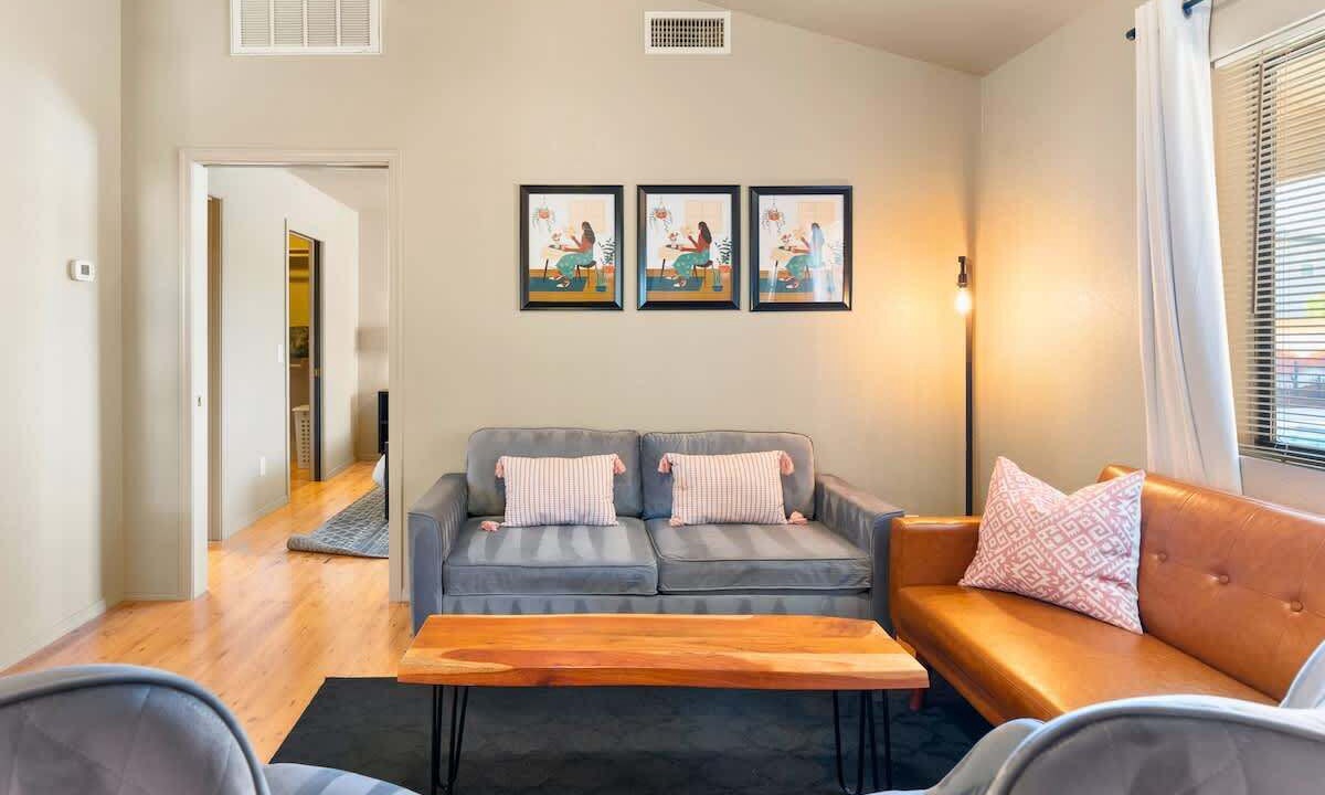 Photo of Livingroom in Westgreen Estates