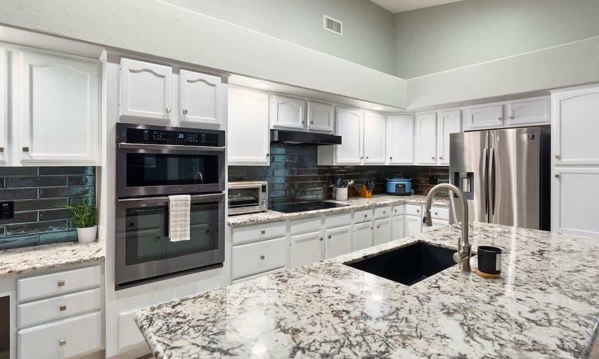 Photo of Kitchen in Arrowhead Lakes
