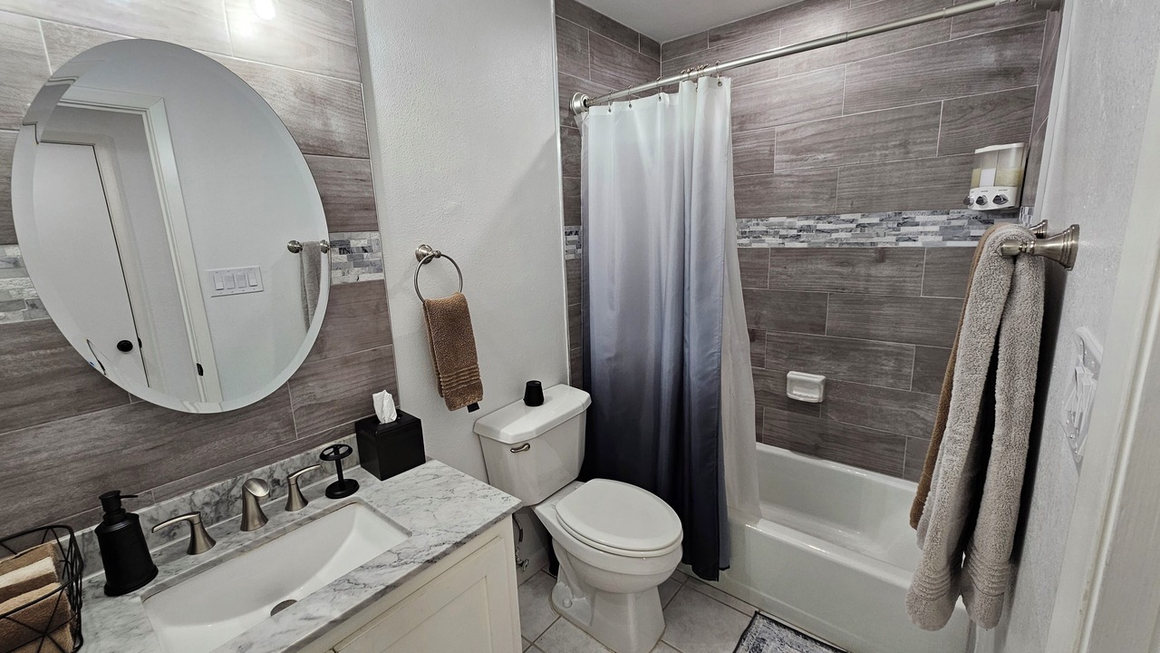 Photo of Bathroom in Palmhurst