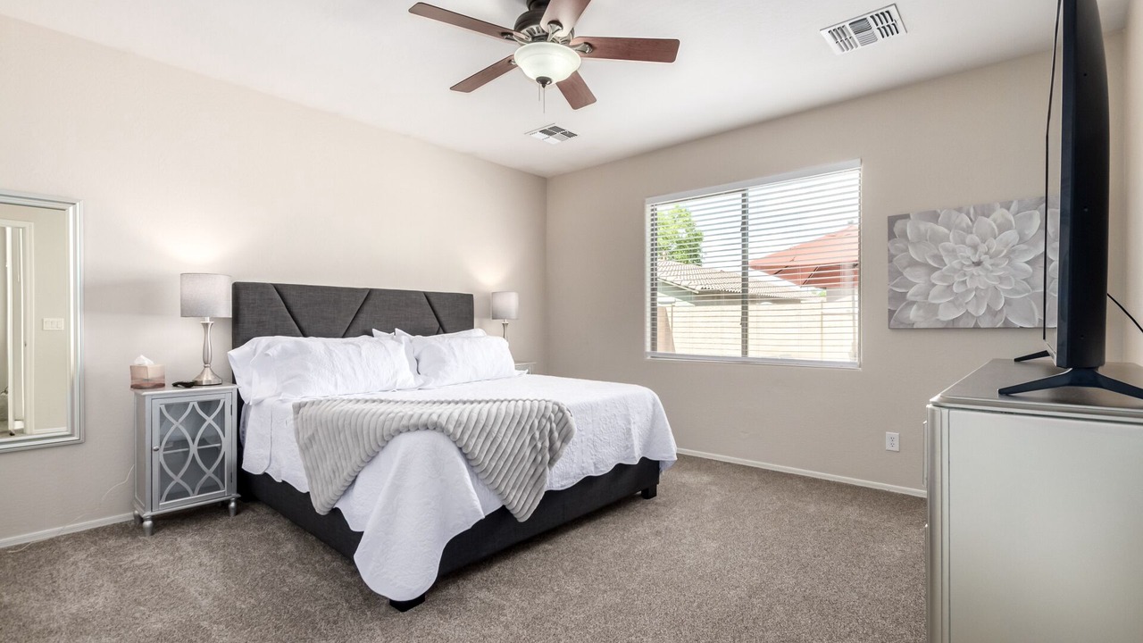 Photo of Bedroom in Rovey Farm Estates
