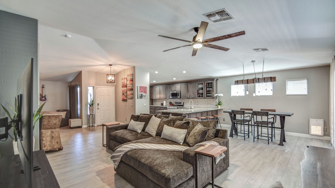 Photo of Livingroom in Gilbert