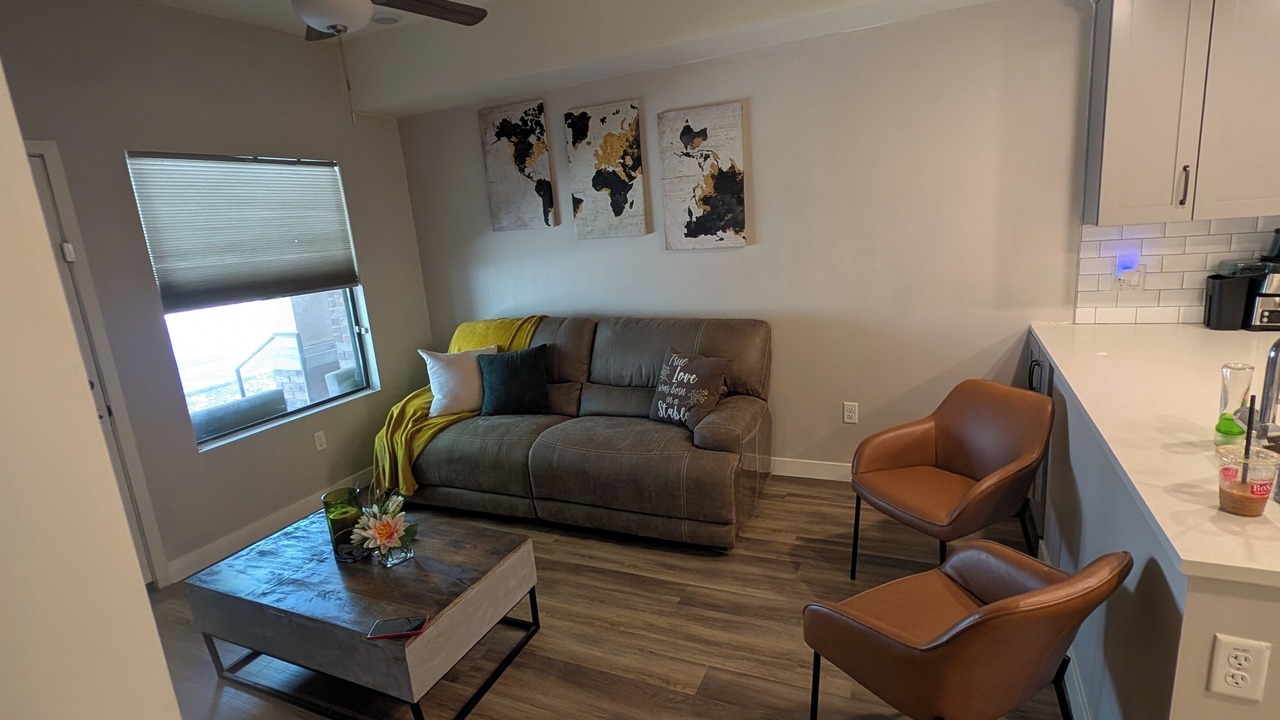 Photo of Livingroom in Garfield