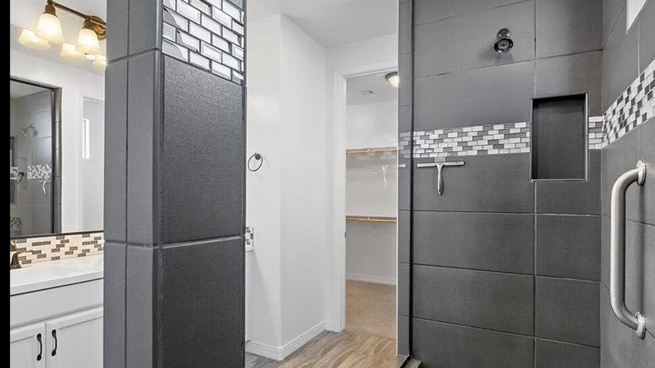 Photo of Bathroom in Vistancia