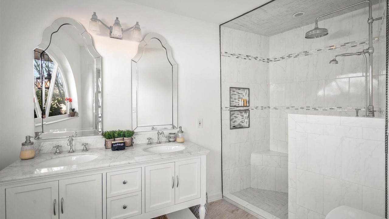 Photo of Bathroom in Pinnacle Peak