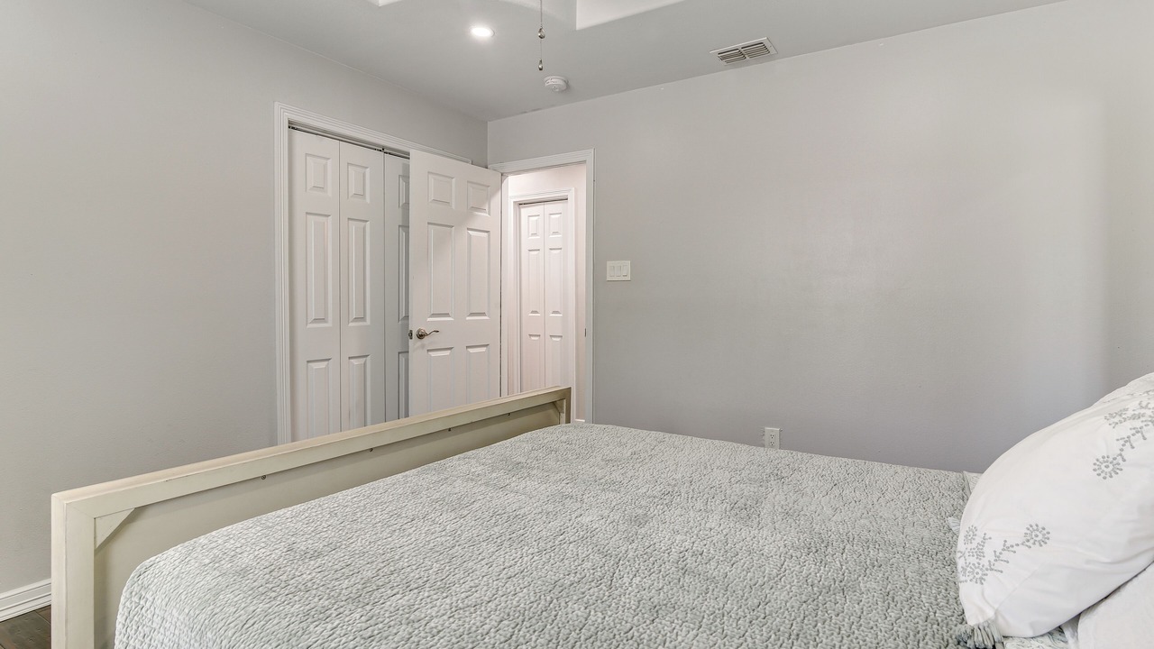 Photo of Bedroom in Weslaco