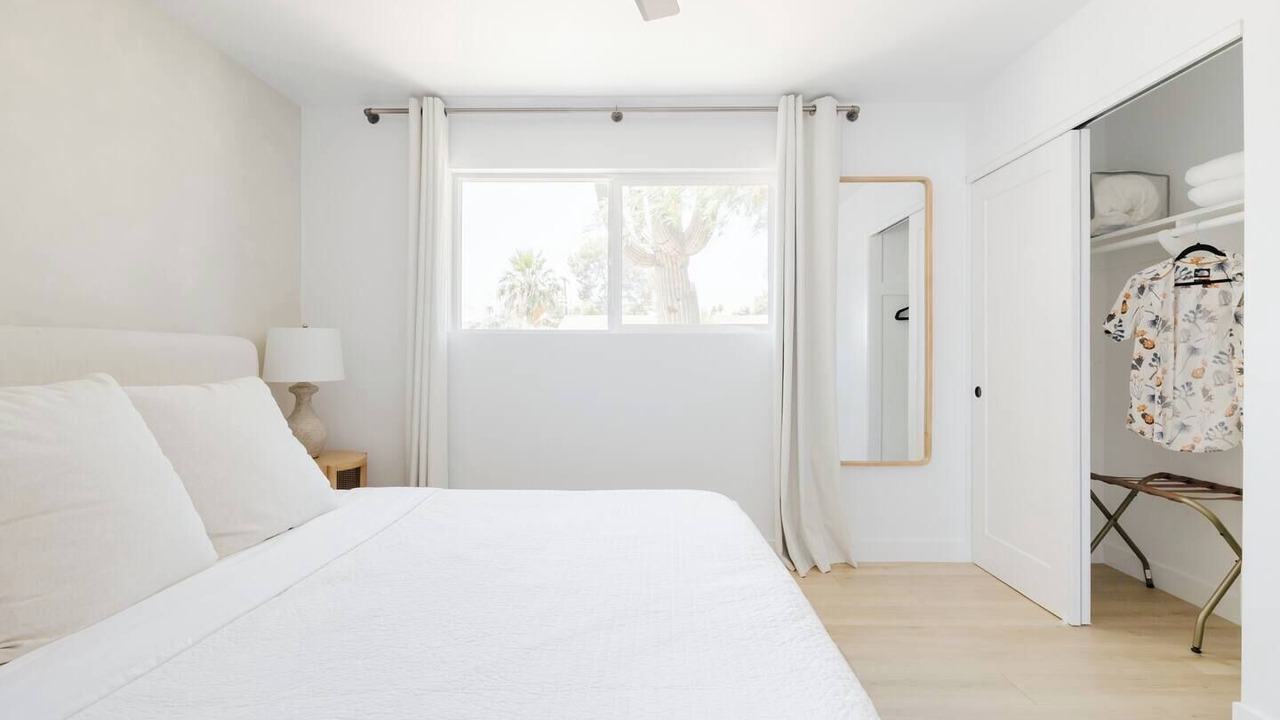 Photo of Bedroom in Paradise Valley Village
