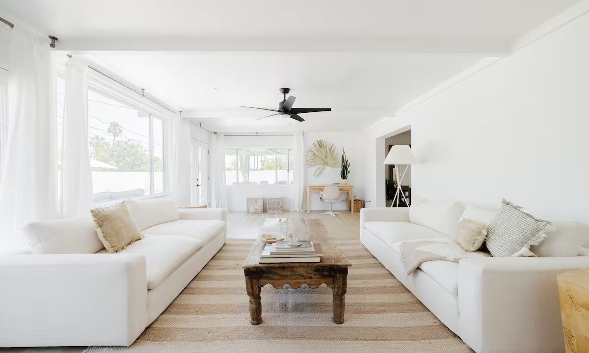 Photo of Livingroom in Paradise Valley Village