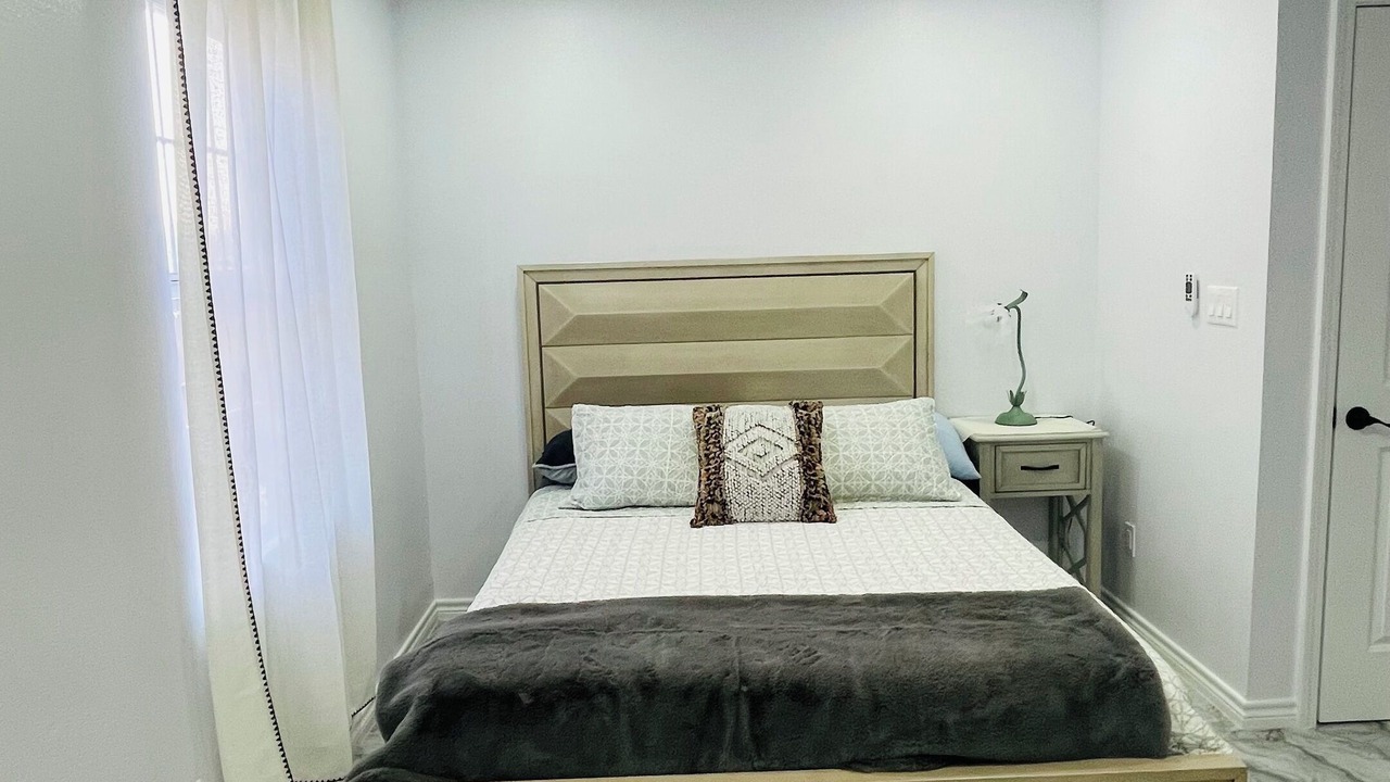 Photo of Bedroom in Edinburg