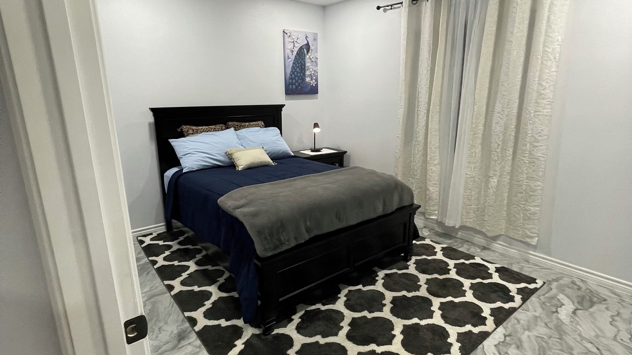 Photo of Bedroom in Edinburg
