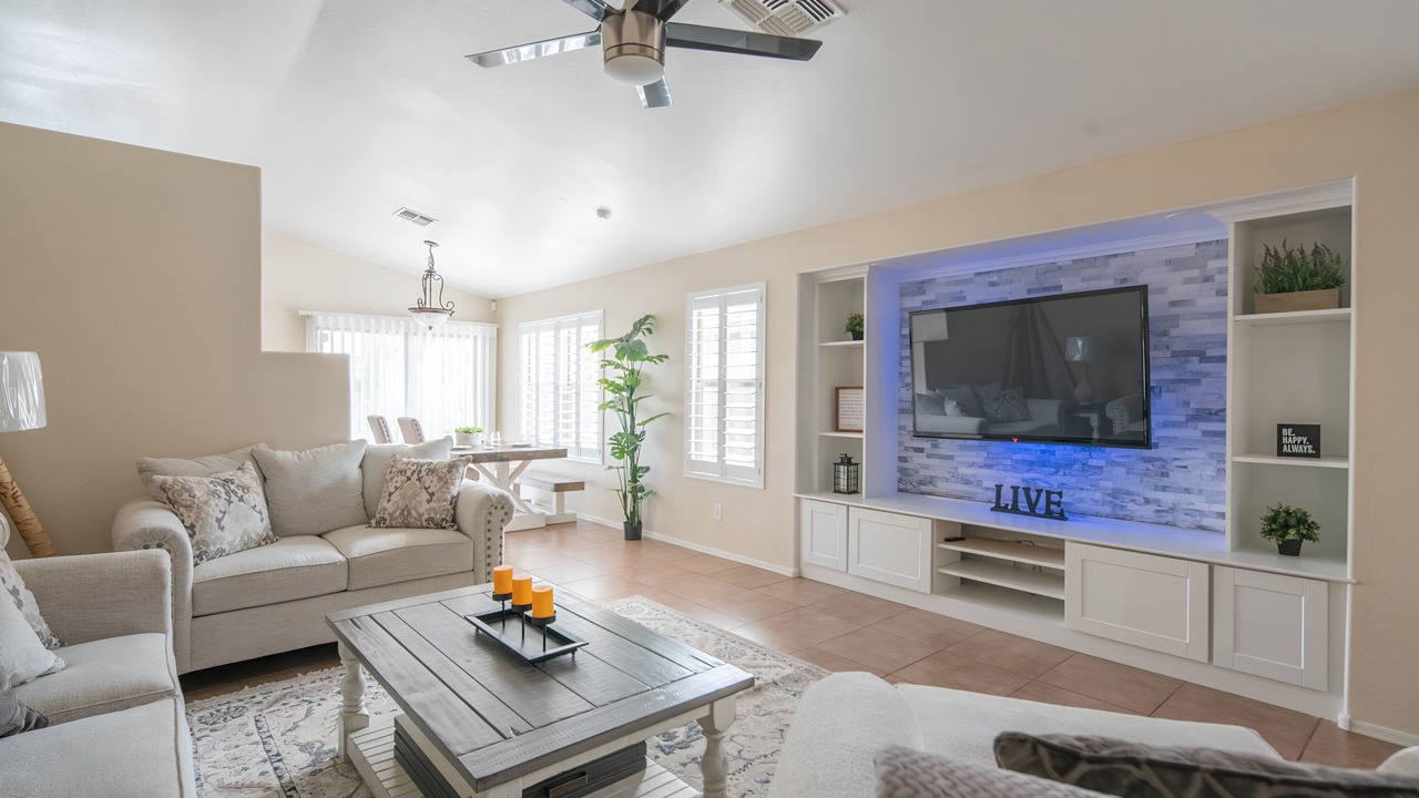 Photo of Livingroom in Rogers Ranch