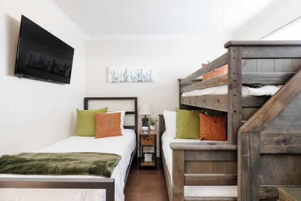 Photo of Bedroom in Papago Parkway
