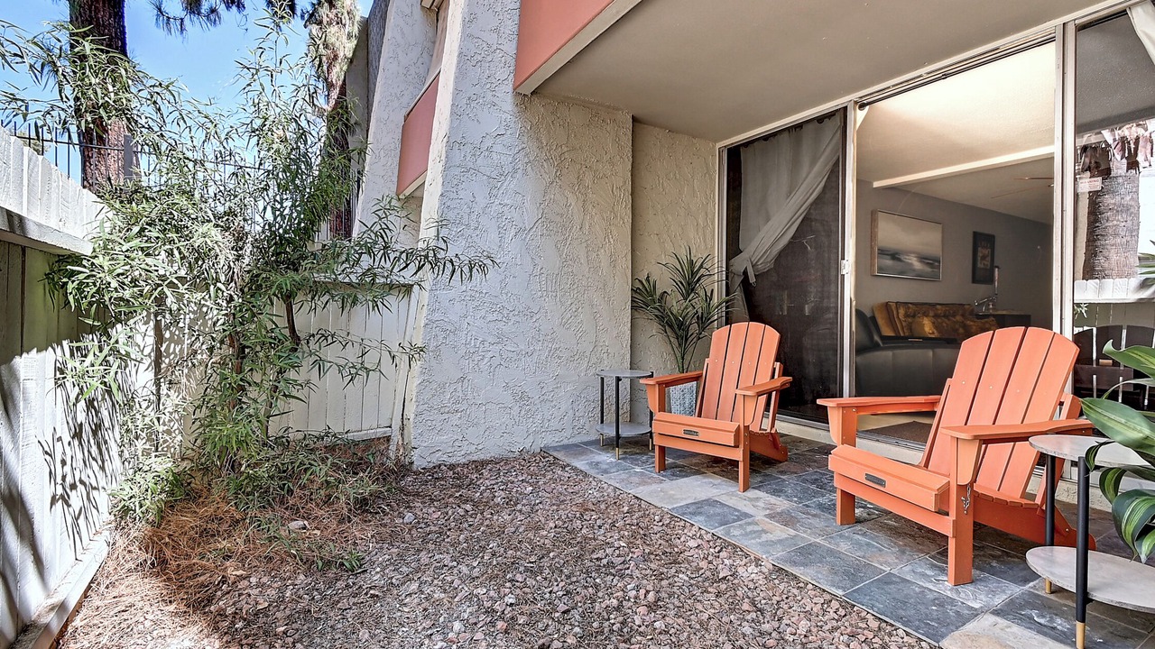 Photo of Patio Balcony in Entertainment District