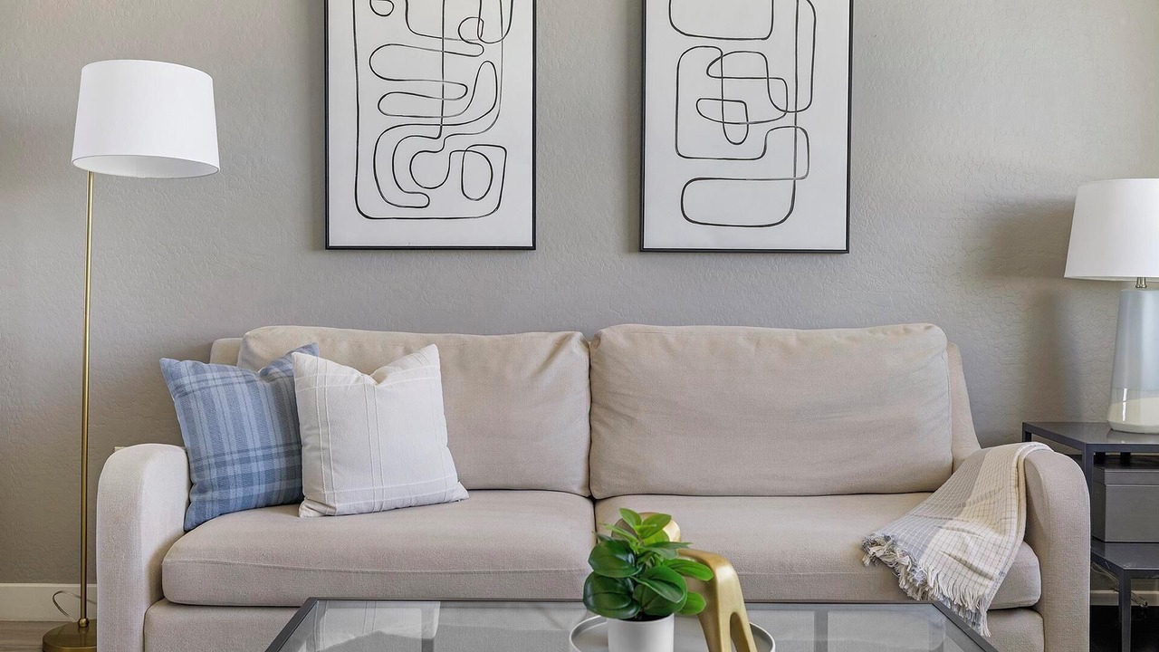 Photo of Livingroom in Maryvale Village