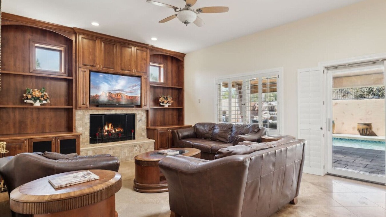 Photo of Livingroom in Moon Mountain Vistas