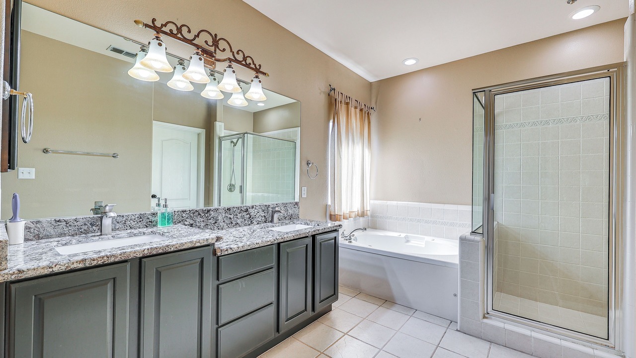 Photo of Bathroom in Palmhurst