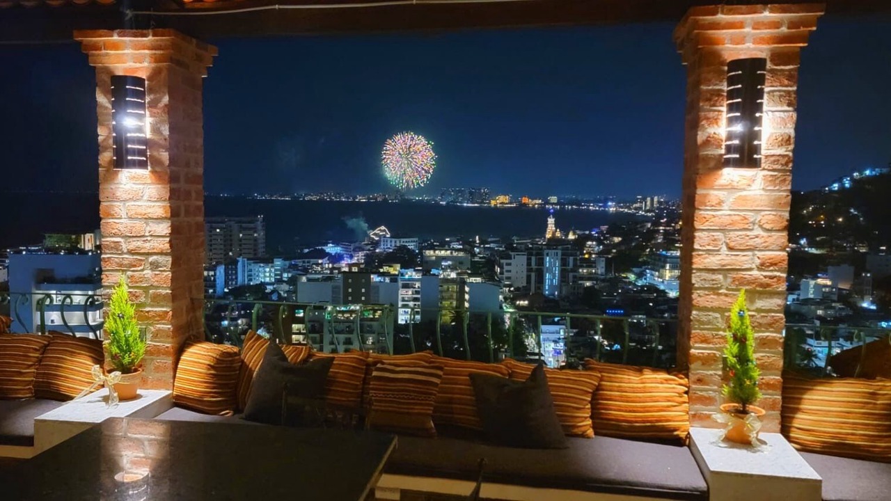 Photo of Outdoor in Romantic Zone