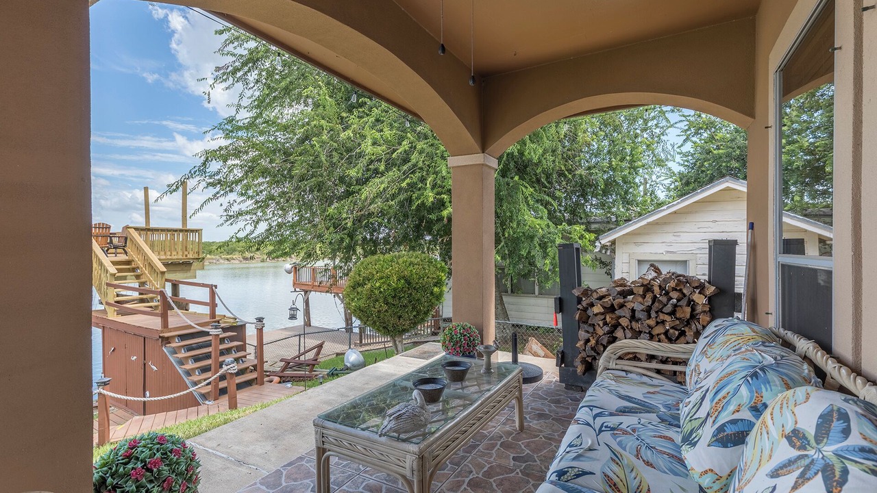 Photo of Patio Balcony in Arroyo City