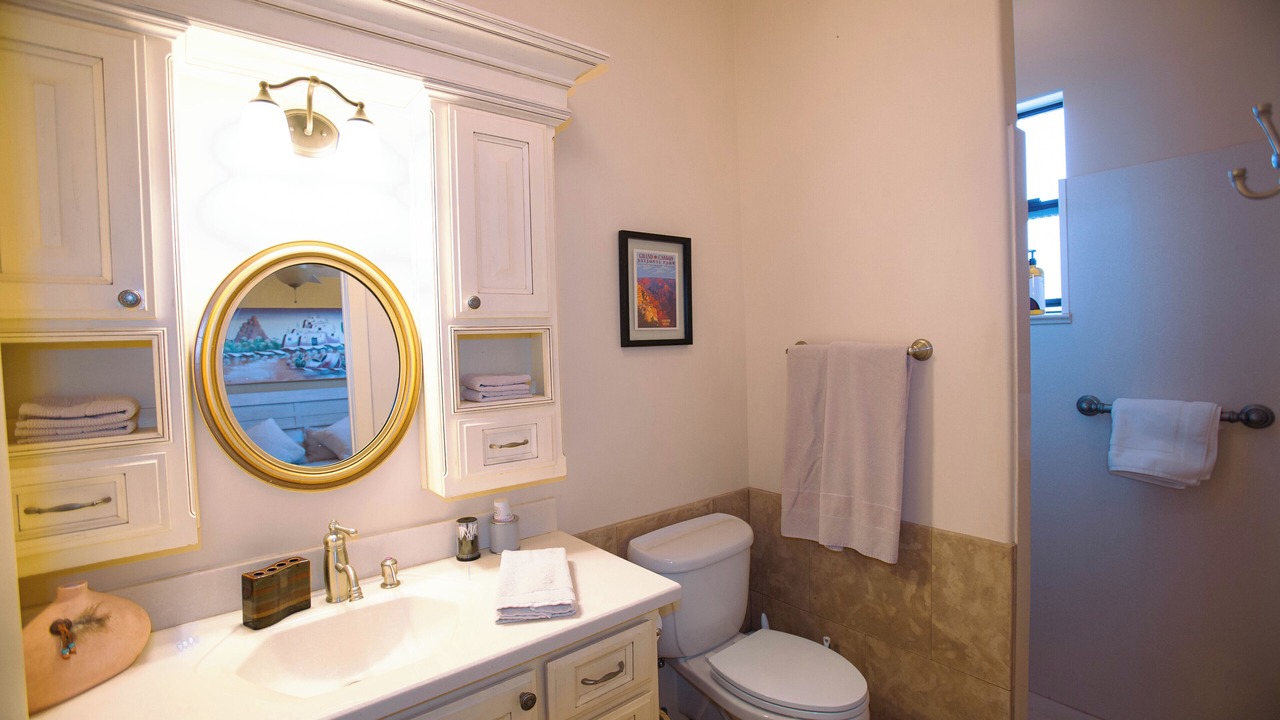 Photo of Bathroom in County Island