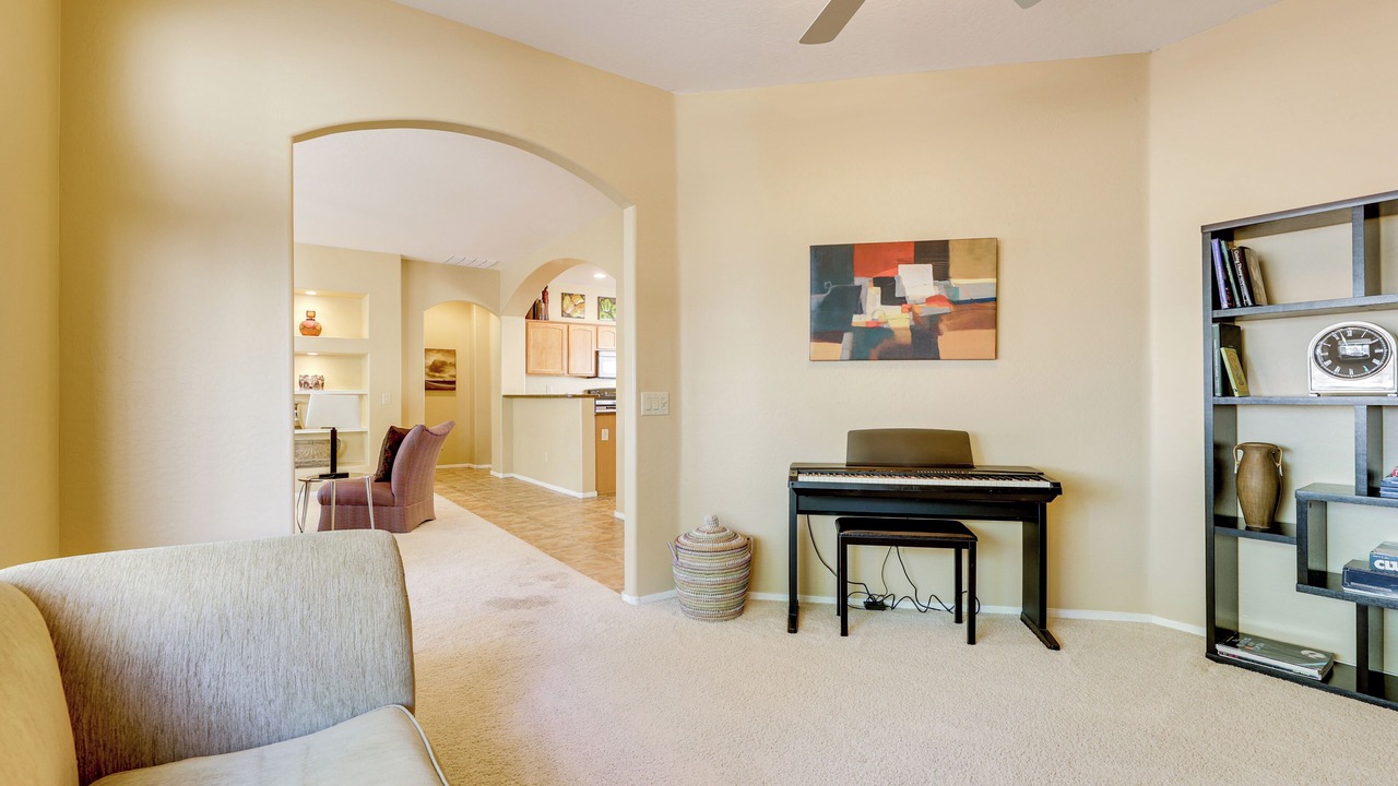 Photo of Livingroom in Oakwood