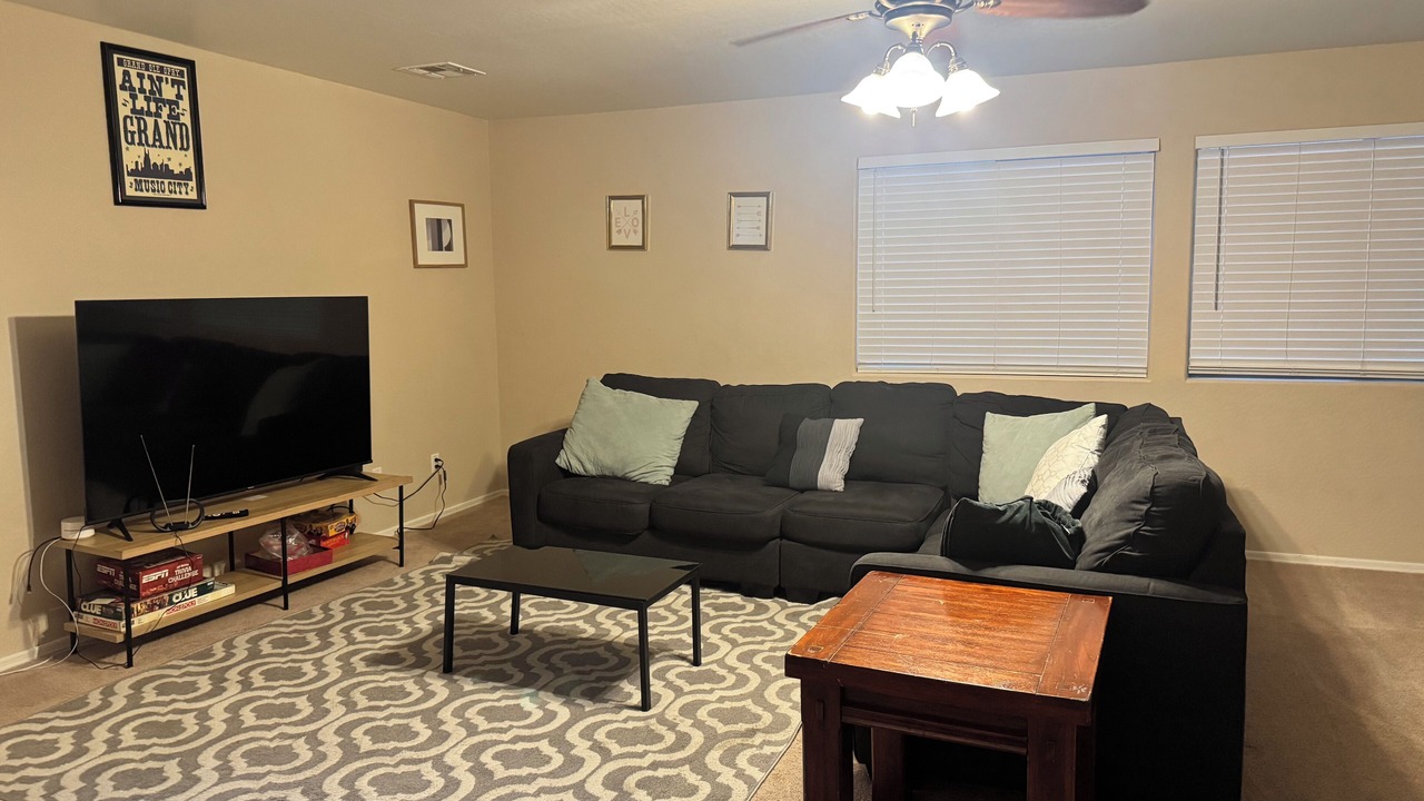 Photo of Livingroom in Surprise Farms
