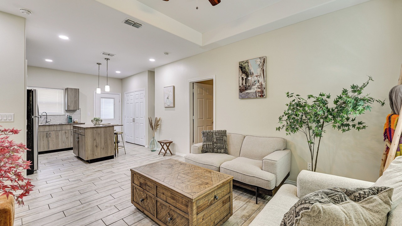 Photo of Livingroom in Pharr