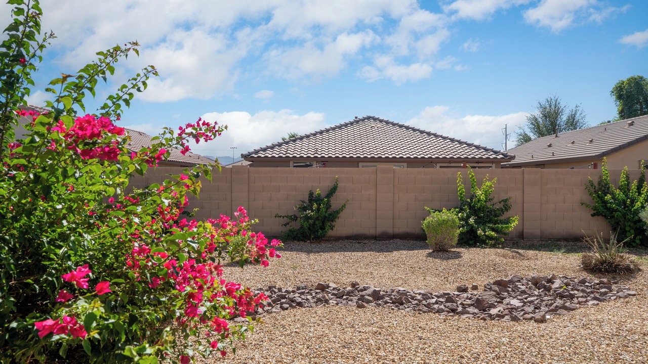 Photo of Outdoor in Estrella Village