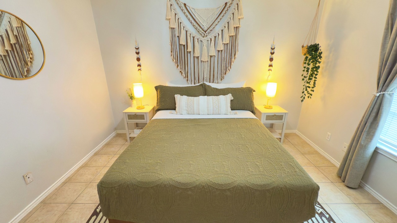 Photo of Bedroom in Edinburg