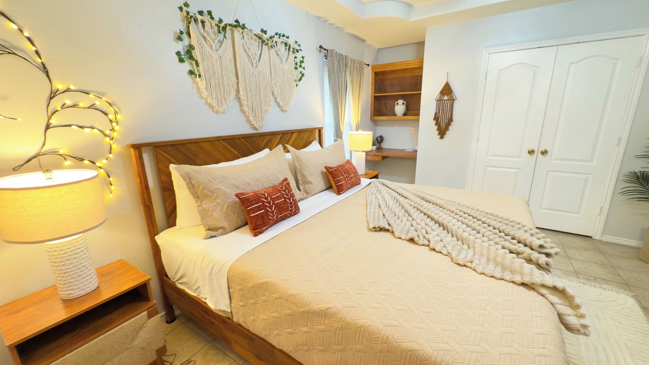 Photo of Bedroom in Edinburg